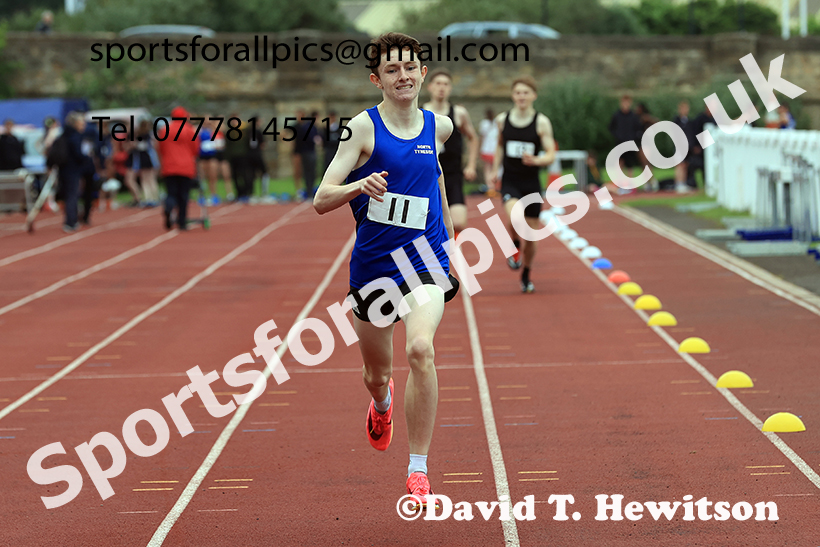 Boys 800 metres, 2025 Northumberland Schools Track and Fields, Wentworth, Hexham. Photo: David T. Hewitson/Sports for All Pics